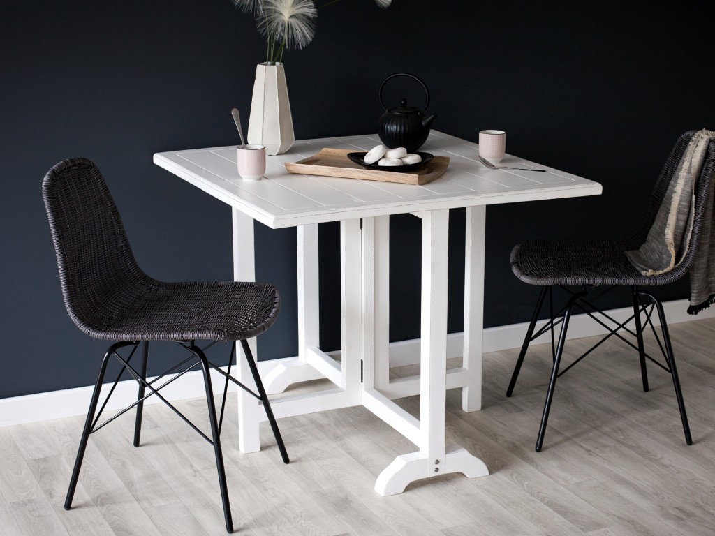 table carrée pliante blanche