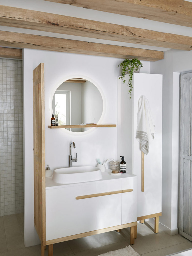 Une salle de bain en blanc et bois - Joli Place