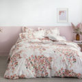 chambre mur à moitié peint