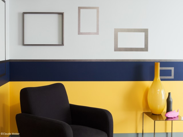 Peinture mur jaune et bleu marine