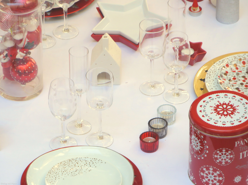 table noël rouge et blanc