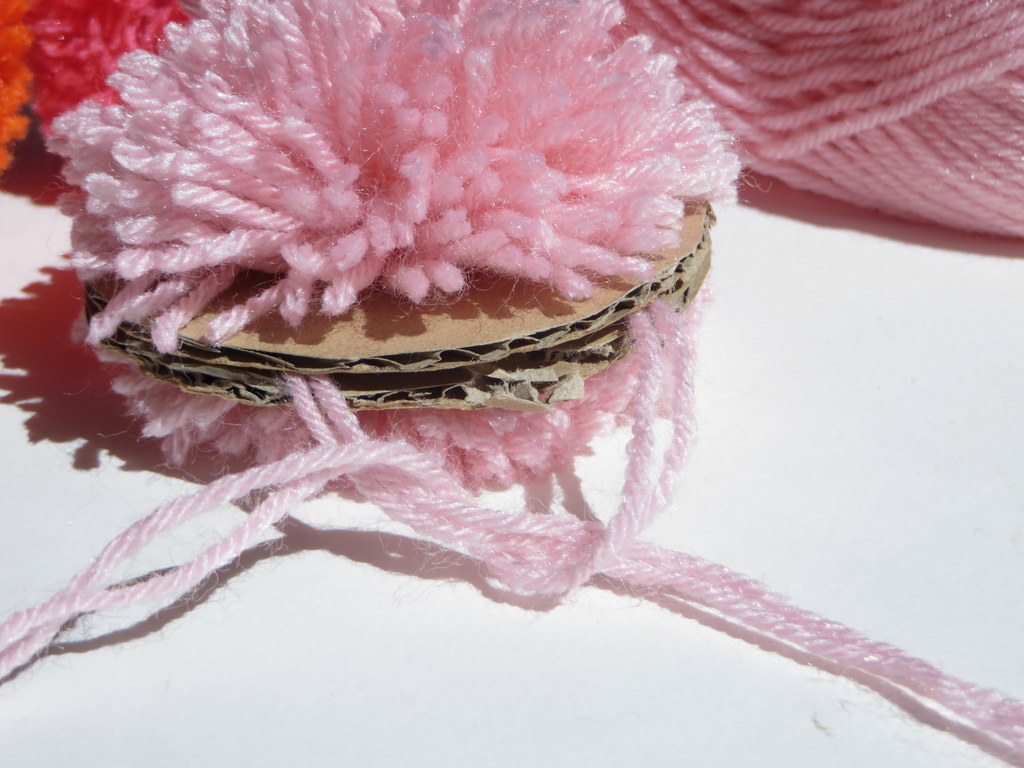 Tuto DIY fabriquer un pompon