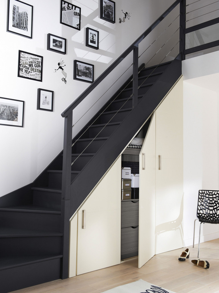 placard sous escalier