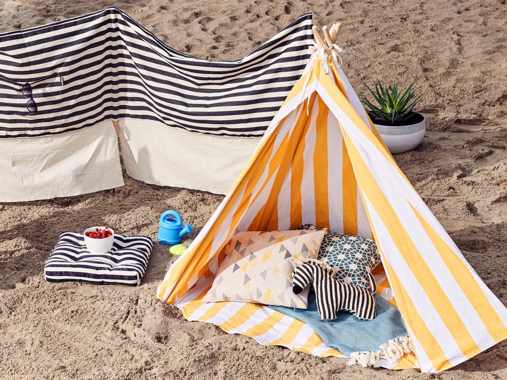 Tipi sur la plage