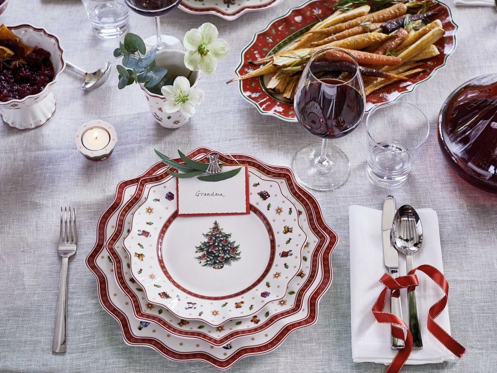 Déco vaisselle originale dans l'esprit Noël pour dresser une accueillante  table festive