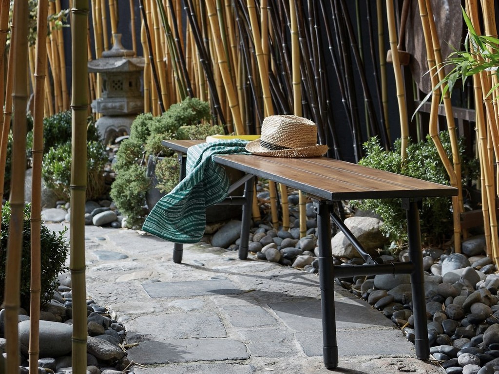 décorer un jardin en noir