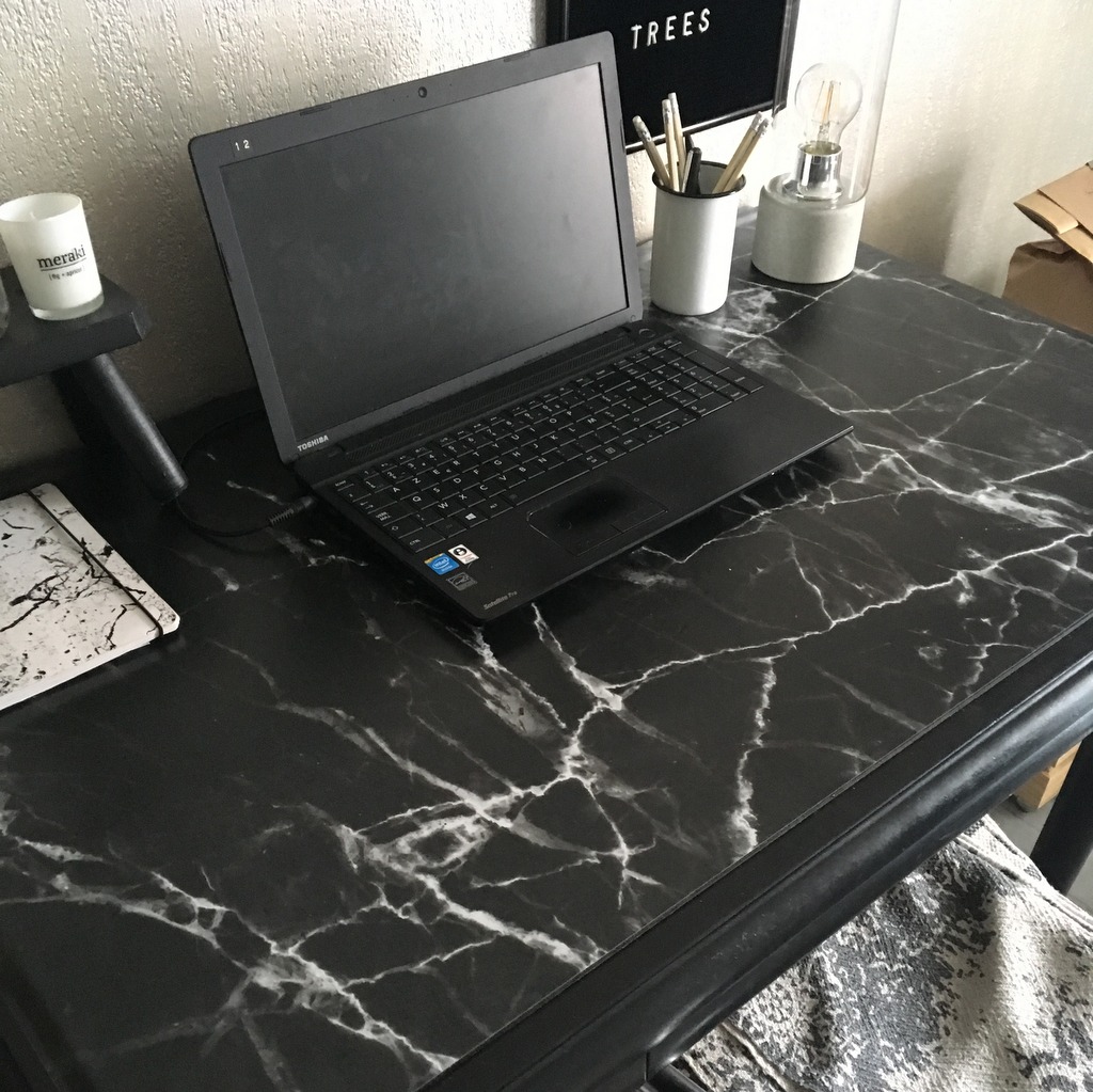 bureau marbre noir