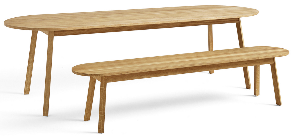 table de repas en bois ovale