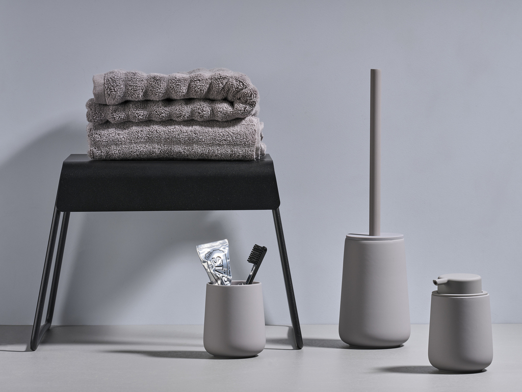 Des accessoires de salle de bain design - Joli Place