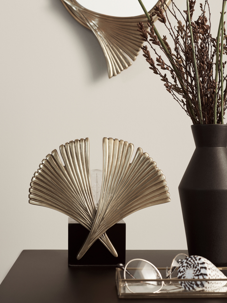 Les luminaires et petits meubles H&M Home - Joli Place