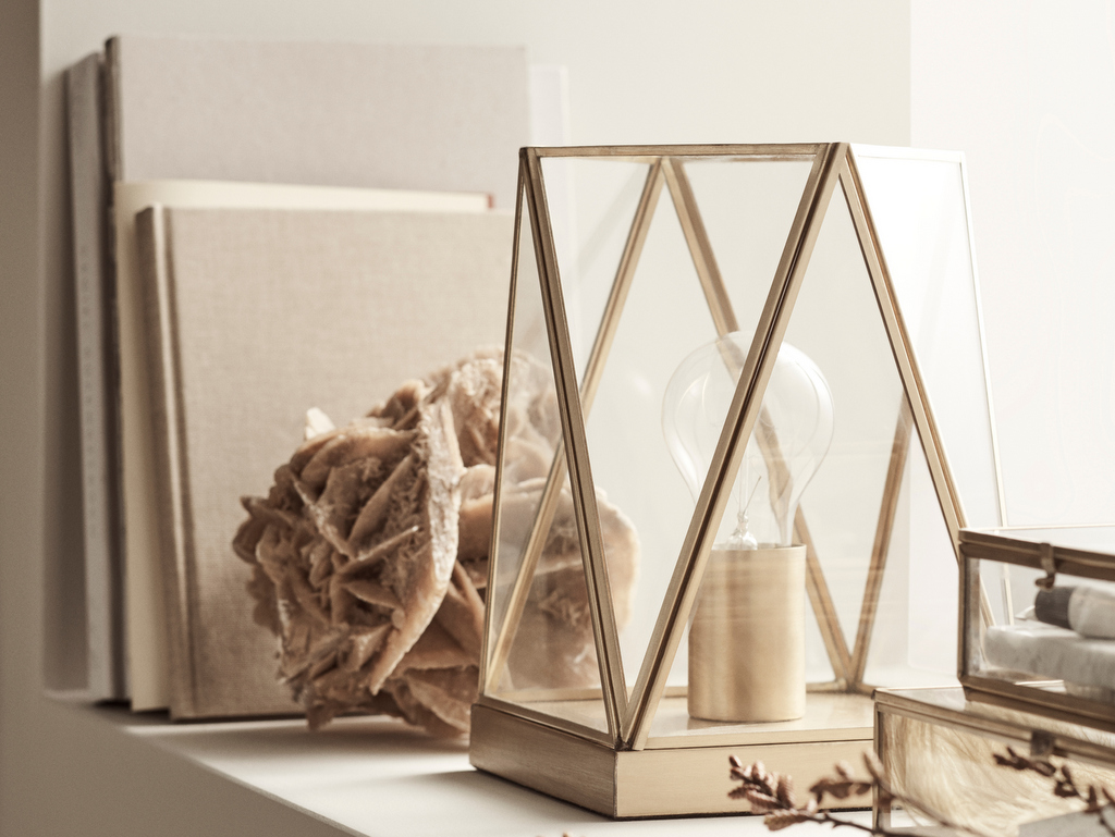 Les luminaires et petits meubles H&M Home - Joli Place