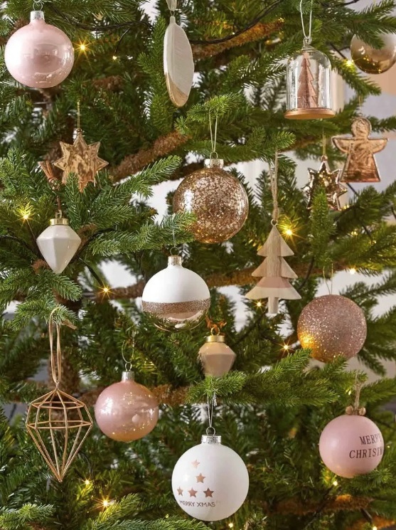Une déco de Noël rose pour des fêtes en douceur - Joli Place