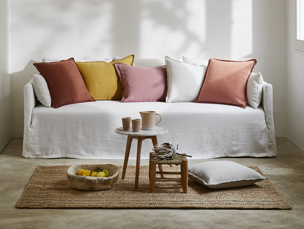 Quelle couleur de coussin avec canapé beige ?