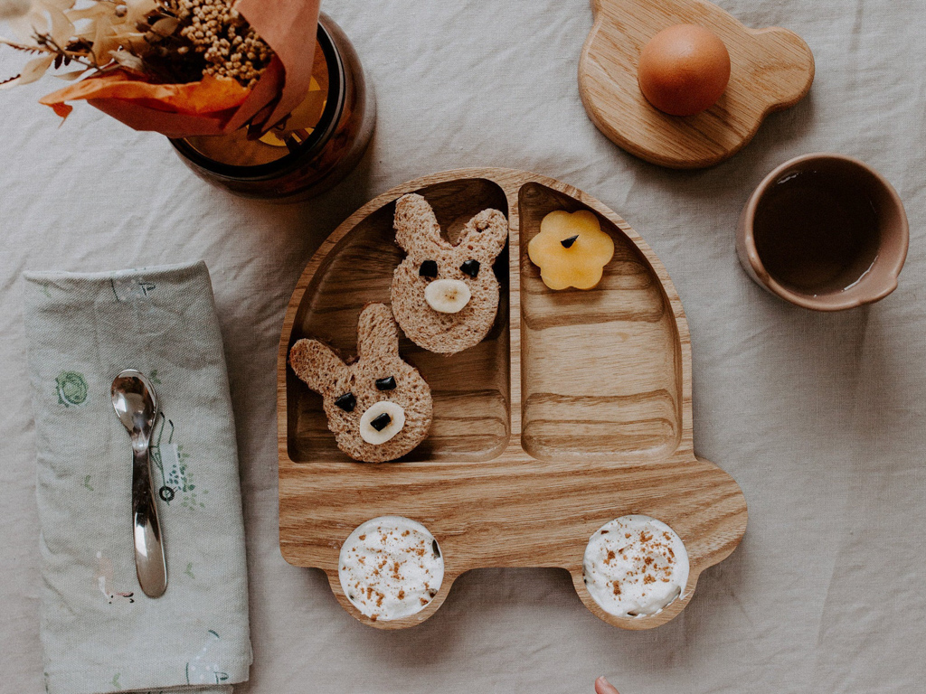 assiette en bois en forme d'assiette