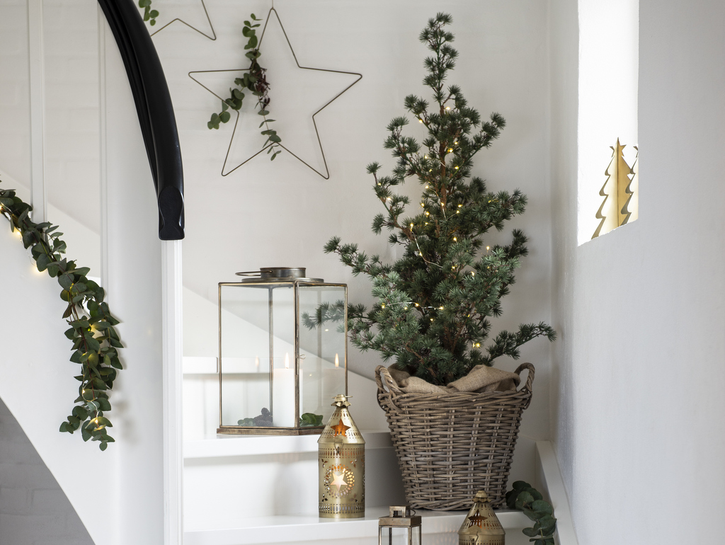 Comment Décorer Une Rampe D Escalier Pour Noel Un escalier décoré pour Noël |