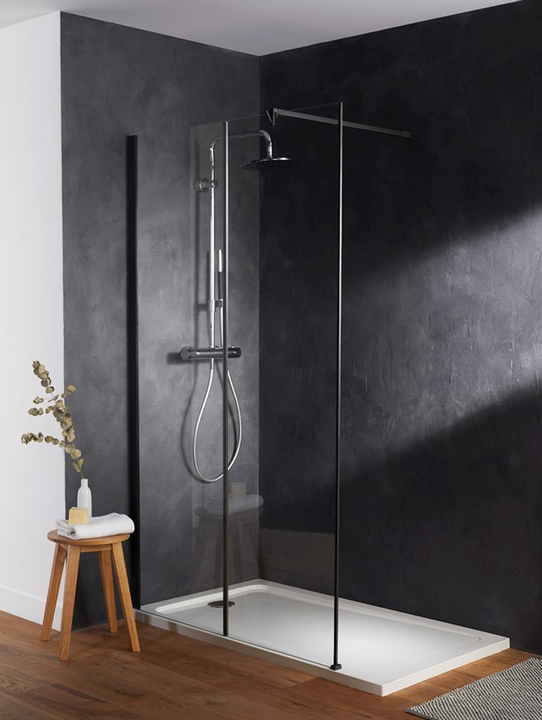Une salle de bain en noir et bois - Joli Place