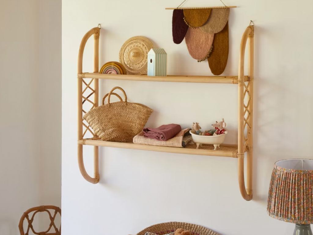 étagère murale en rotin