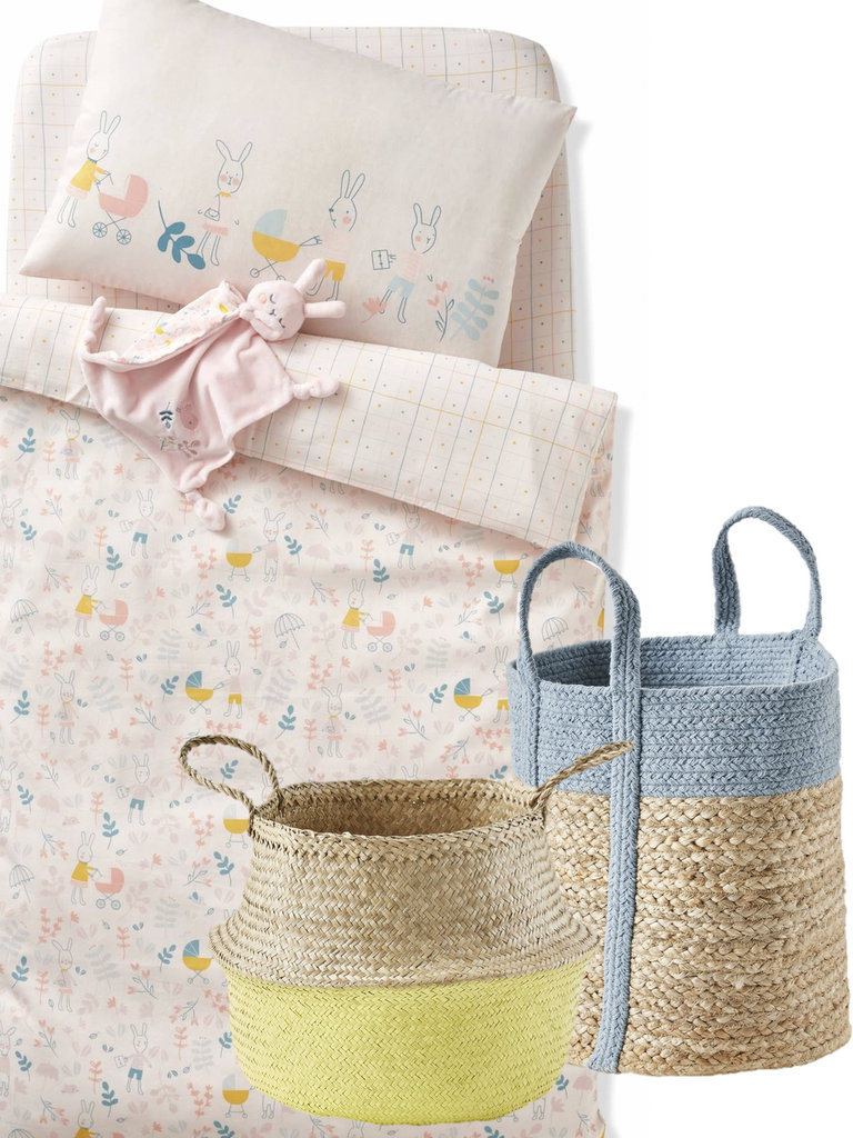 Une Chambre D Enfant Fleurie Et Coloree Joli Place
