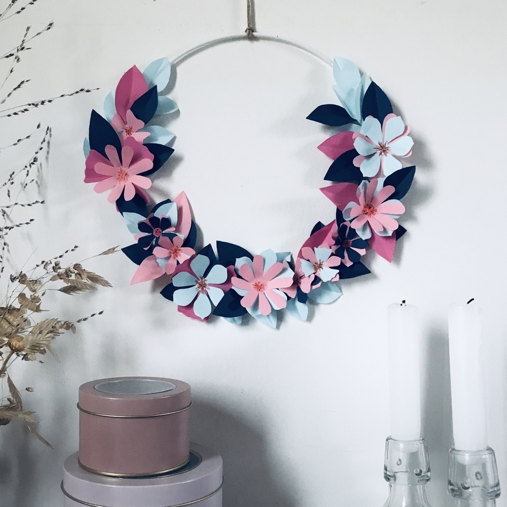 Fabriquer une couronne de fleurs en papier - Joli Place