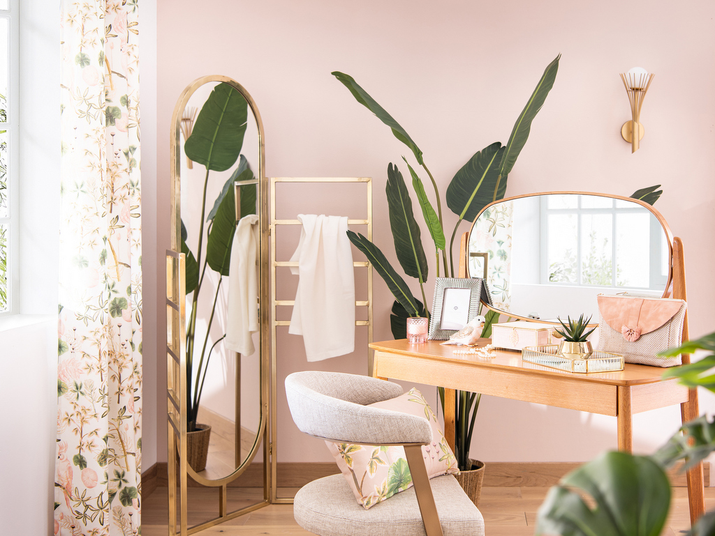 Une déco exotique chic en rose et vert - Joli Place