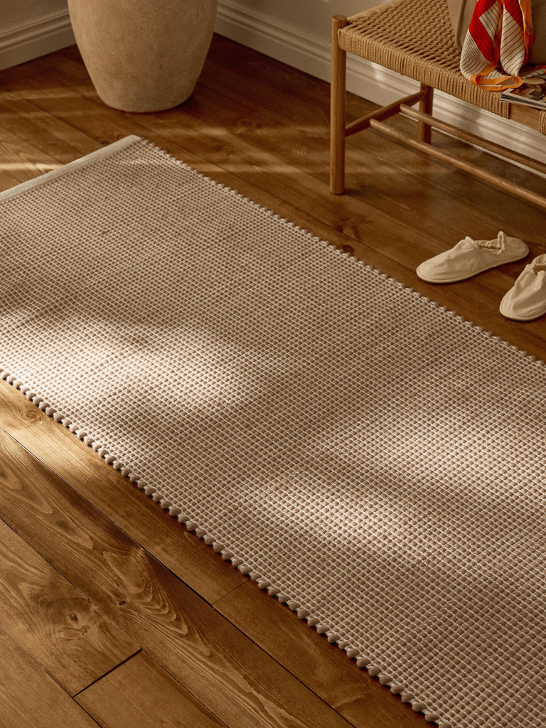 tapis pour entrée ou couloir beige et blanc