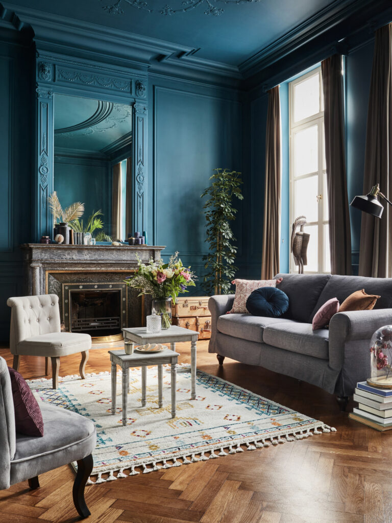 Peindre un plafond en couleur Joli Place