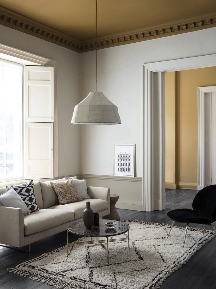 Peindre un plafond en couleur