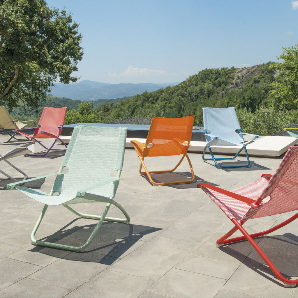 Chaise longue : buller en couleur dans le jardin - Joli Place