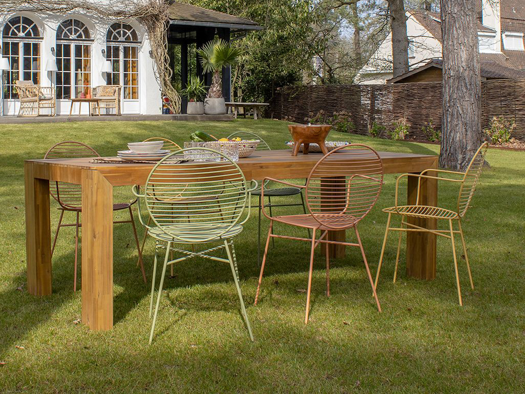 chaises de jardin couleurs dépareillées