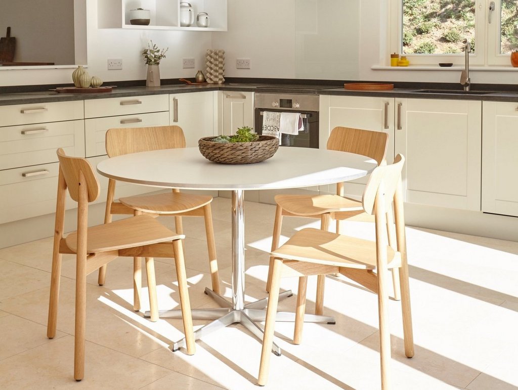 Où trouver une chaise design en bois - Joli Place