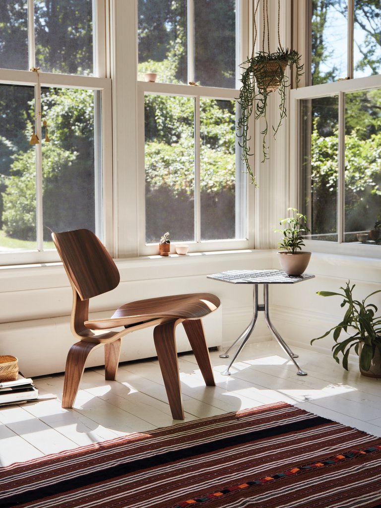 Le fauteuil LCW de Eames fête ses 75 ans - Joli Place