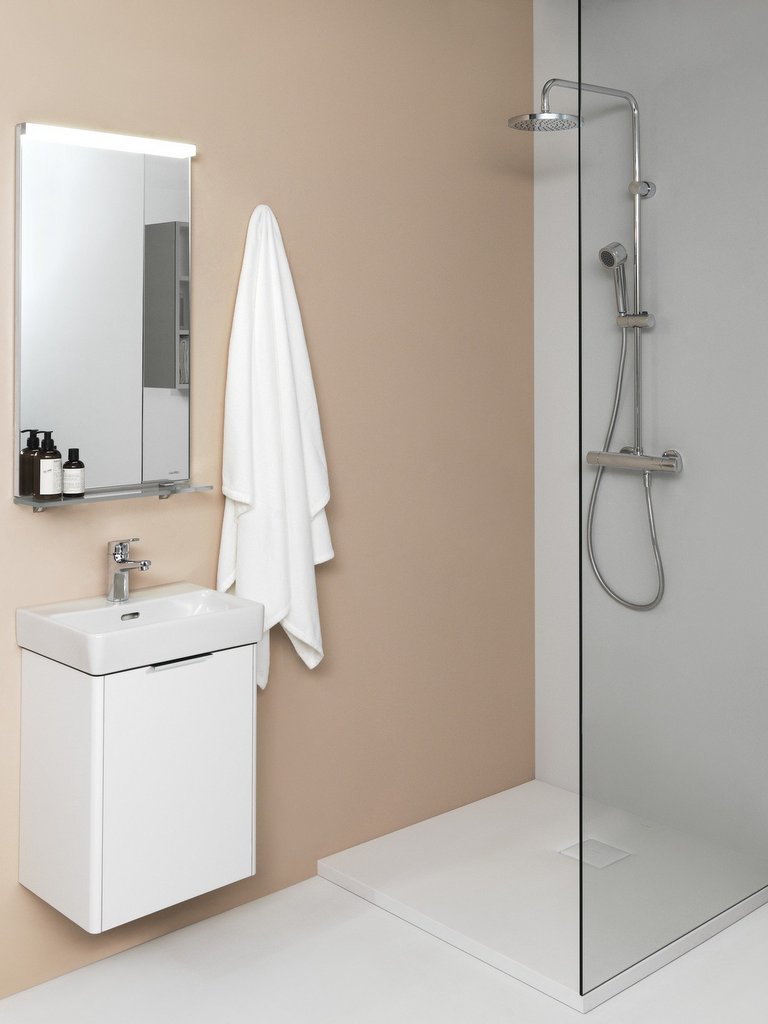 mur beige salle de bain