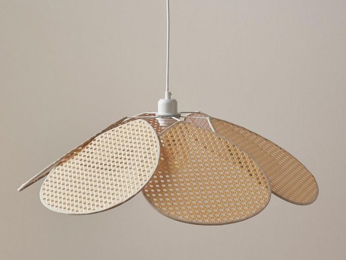 La suspension pétales de Cyrillus