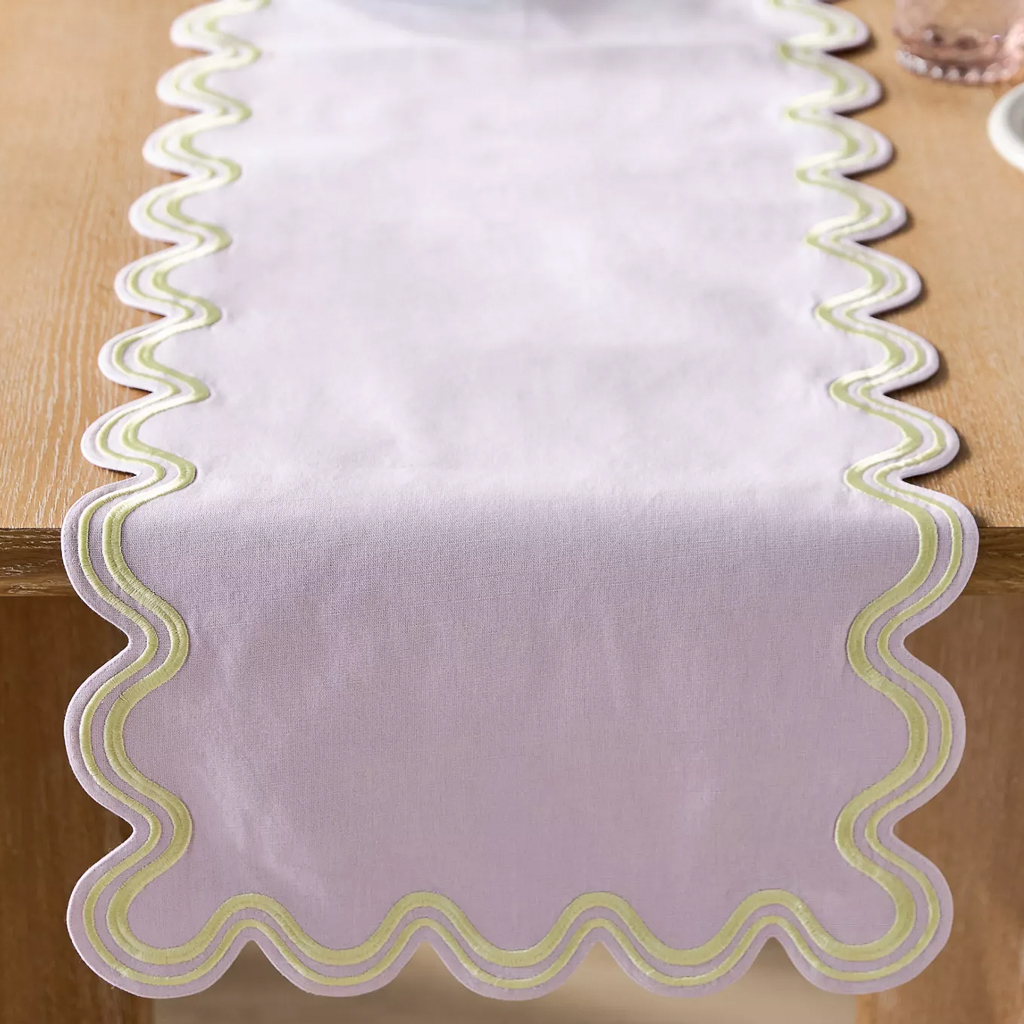 chemin de table lilas