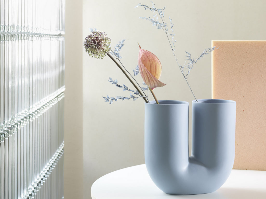vase design bleu ciel