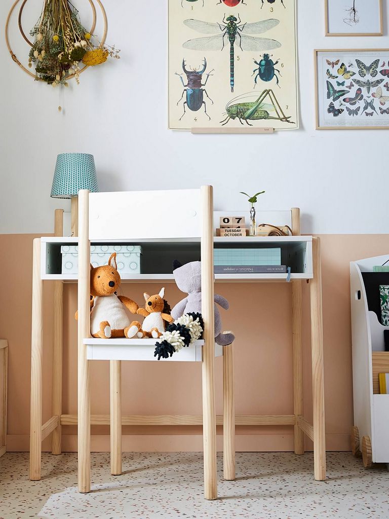 mur a moitié peint chambre enfant