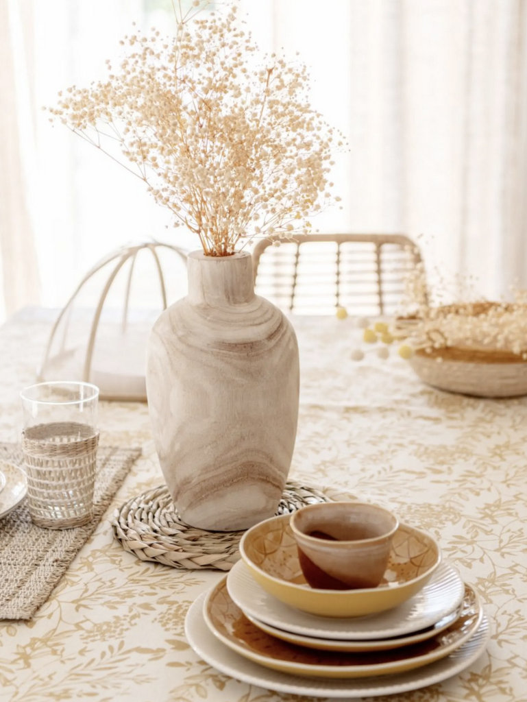 table déco jaune clair