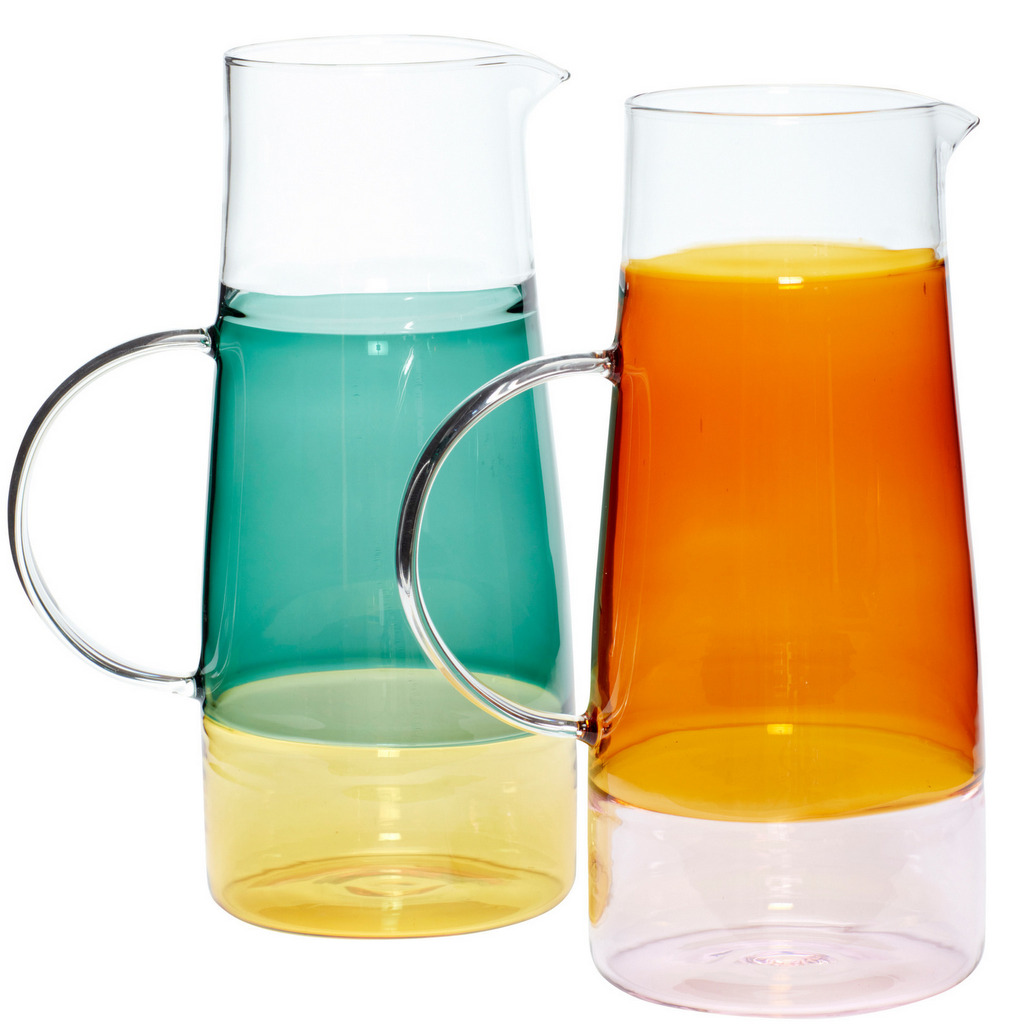 carafe en verre coloré