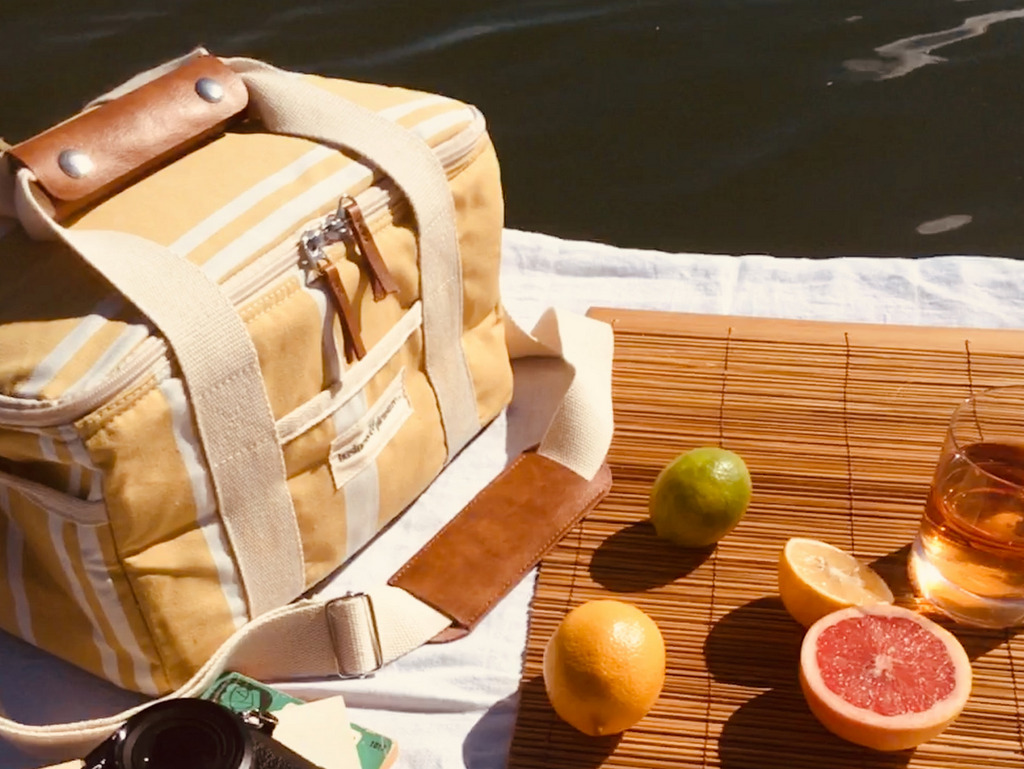 glacière en tissu jaune