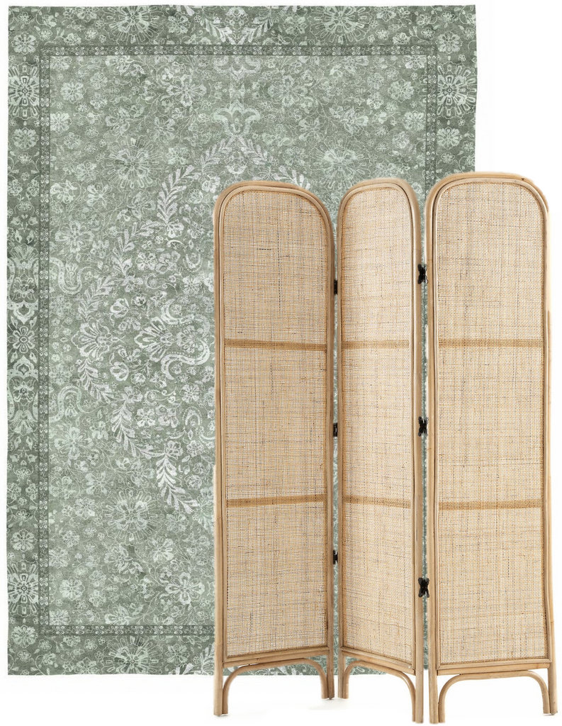 tapis vert et paravent rotin