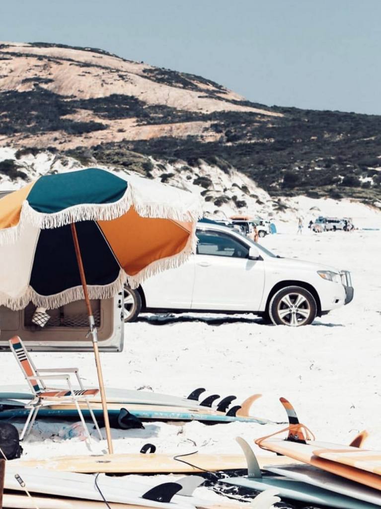 Où trouver un parasol à frange vintage - Joli Place