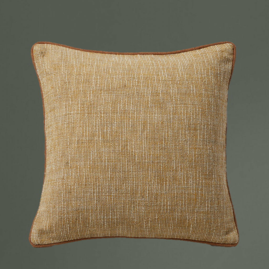 housse de coussin jaune ocre et blanc