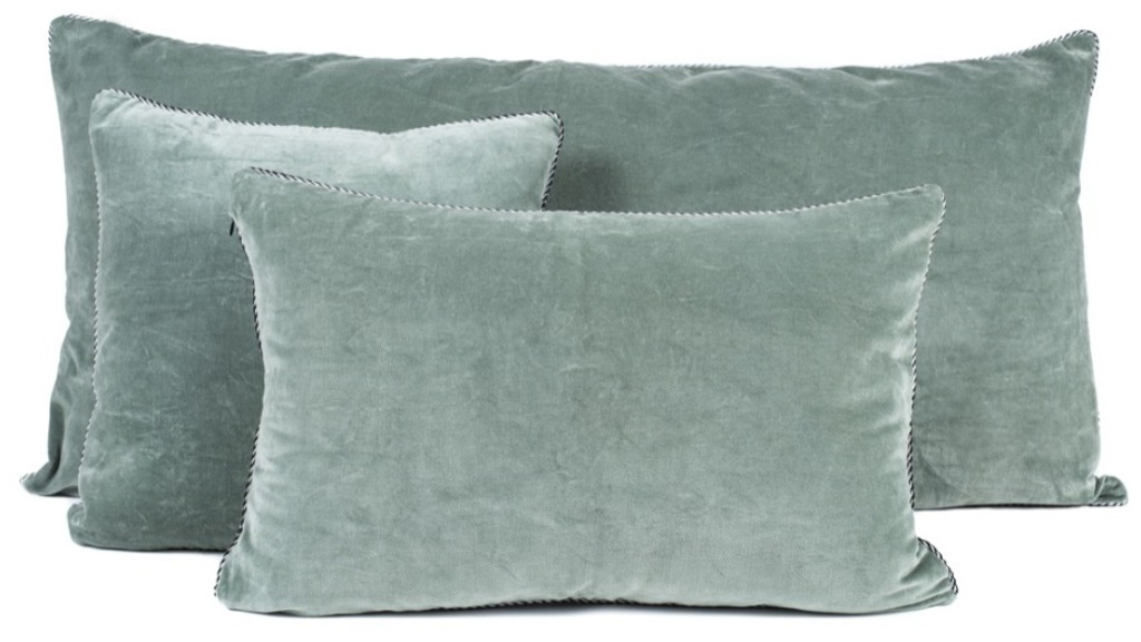 coussin en velours vert sauge