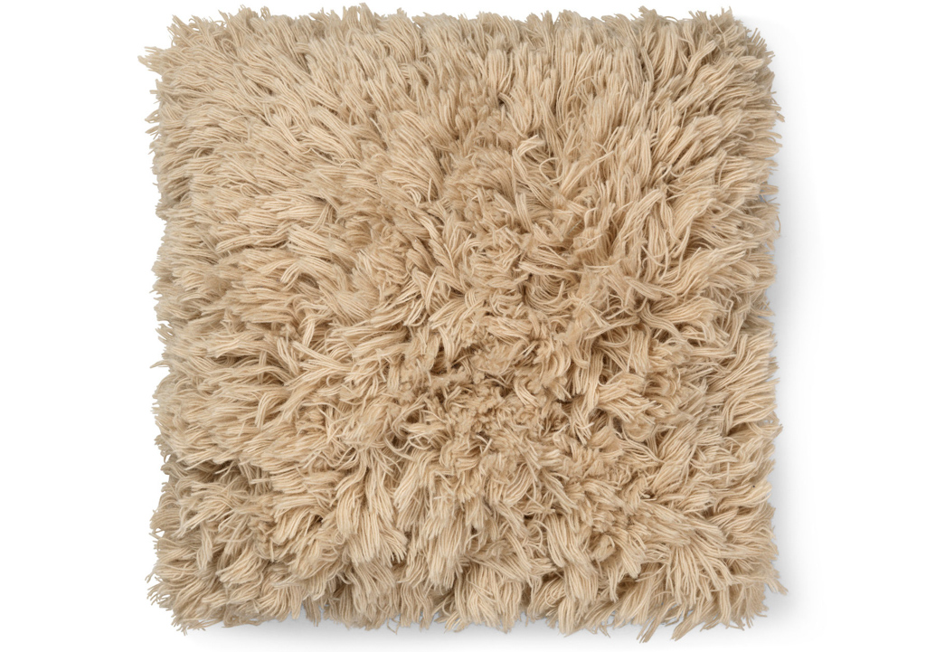 coussin fausse fourrure beige