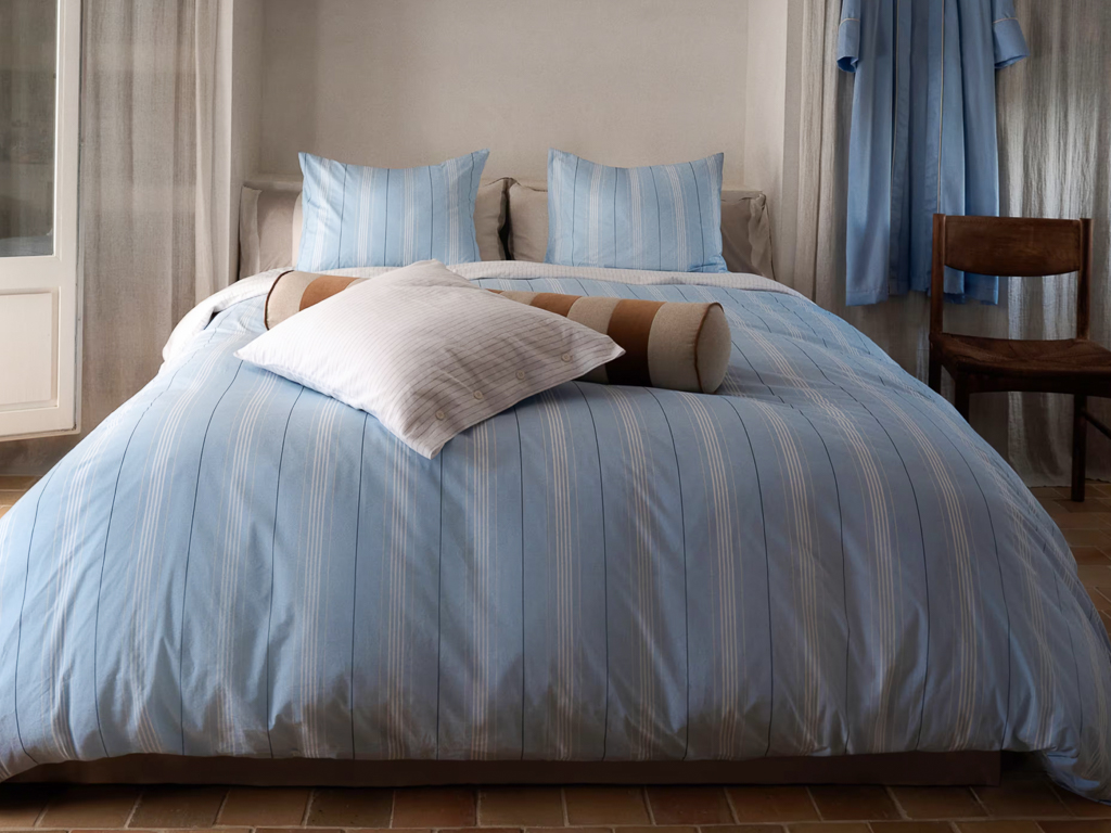 chambre bleu ciel et beige