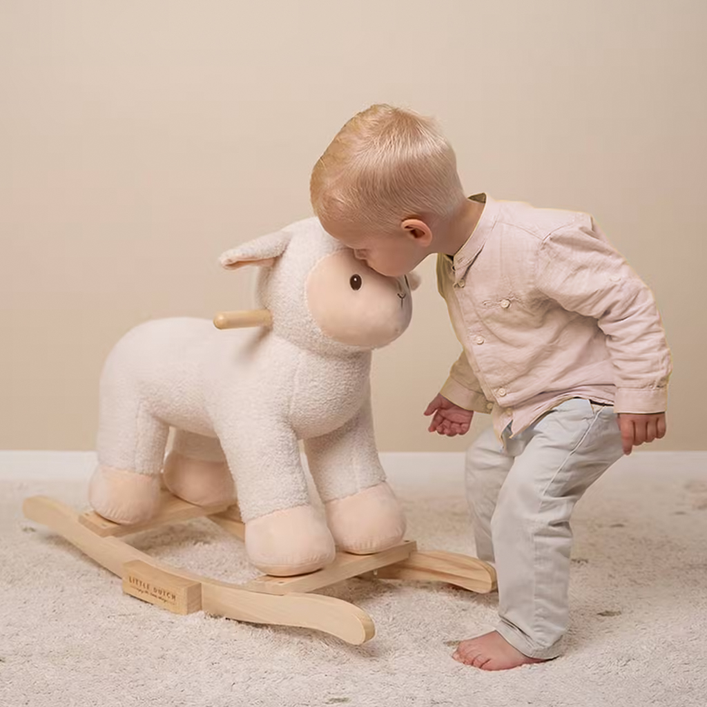 mouton à bascule enfant