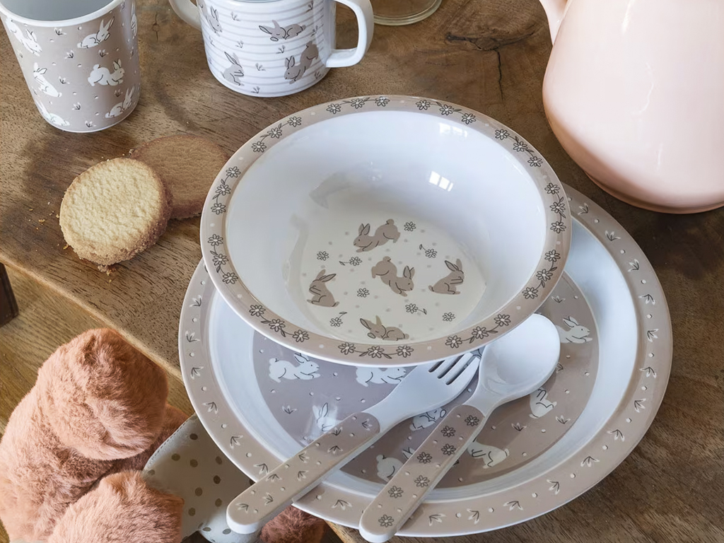 set vaisselle bébé beige et blanc