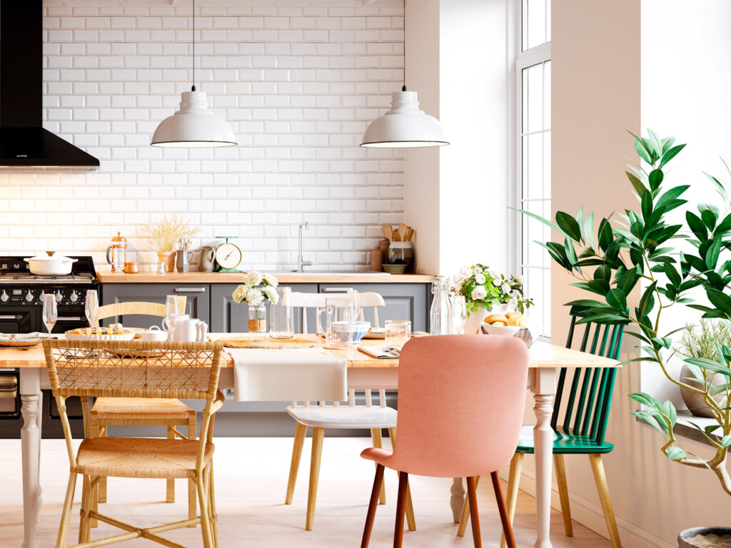 chaise de cuisine peinte