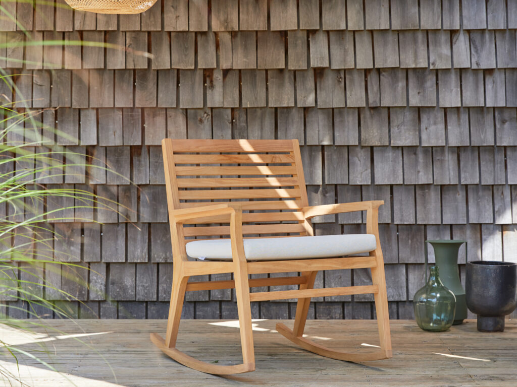 rocking chair extérieur en bois