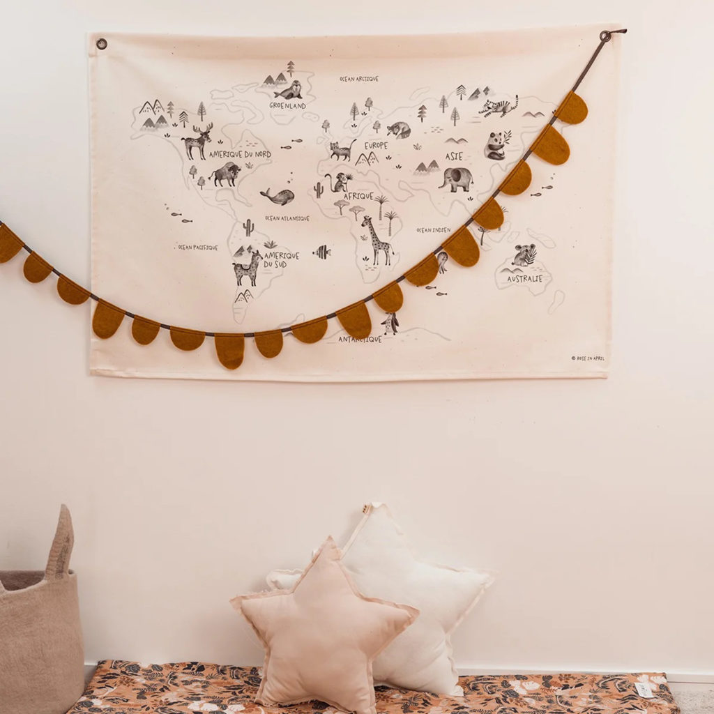 carte du monde en tissu enfant